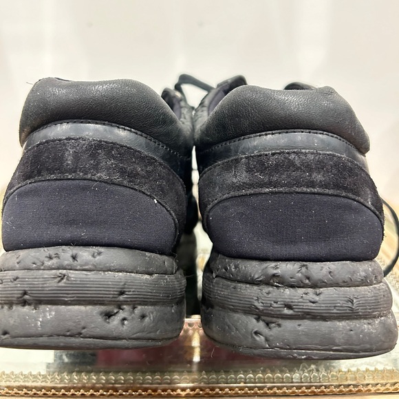 Chanel size 35.5 Interlocking CC Logo Leather Sneakers - Picture 9 of 13